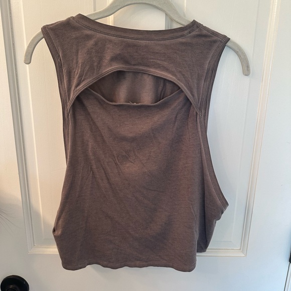 Lululemon Cropped Workout Tank Top Heathered Purple Size 6 - Picture 2 of 2